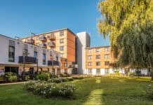 Wohnen im Alter – Selbstbestimmt, komfortabel und in Gemeinschaft Wohnen im Alter – Selbstbestimmt, komfortabel und in Gemeinschaft