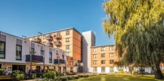 Wohnen im Alter – Selbstbestimmt, komfortabel und in Gemeinschaft Wohnen im Alter – Selbstbestimmt, komfortabel und in Gemeinschaft