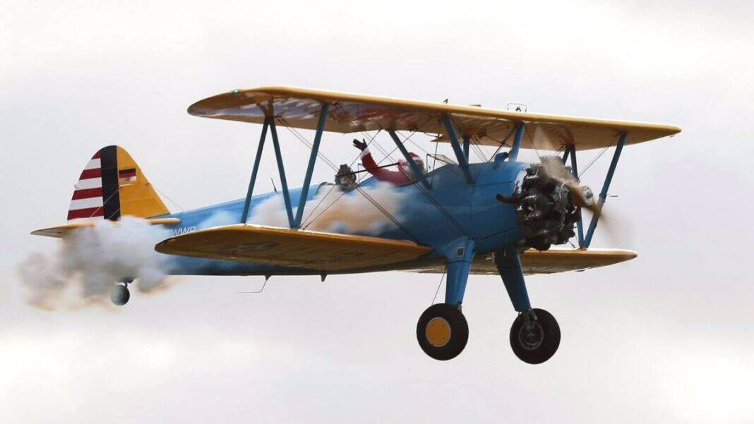 Der Nikolaus landet am Flensburger Flugplatz