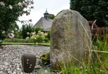 Aktuell neu: Gemeinsame Bestattung von Mensch und Tier ab sofort möglich Aktuell neu: Gemeinsame Bestattung von Mensch und Tier ab sofort möglich