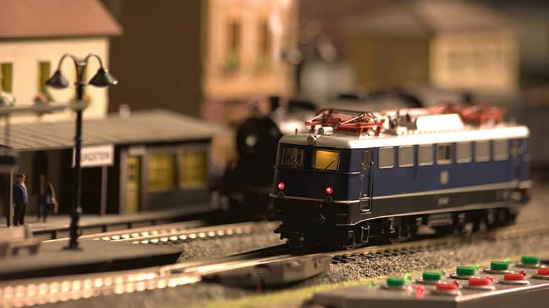 Faszination Modelleisenbahn: Ein Hobby für Jung und Alt