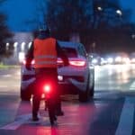 TÜV SÜD gibt Tipps für bessere Sichtbarkeit im Straßenverkehr TÜV SÜD gibt Tipps für bessere Sichtbarkeit im Straßenverkehr
