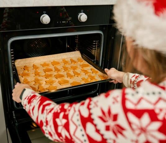 Besinnlichkeit statt Brandalarm: Tipps für eine sichere Adventsküche Besinnlichkeit statt Brandalarm: Tipps für eine sichere Adventsküche