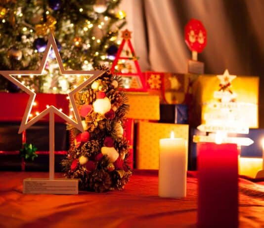 Kerzen, Kränze, Risiken: Brände in der Weihnachtszeit wirksam verhindern Kerzen, Kränze, Risiken: Brände in der Weihnachtszeit wirksam verhindern