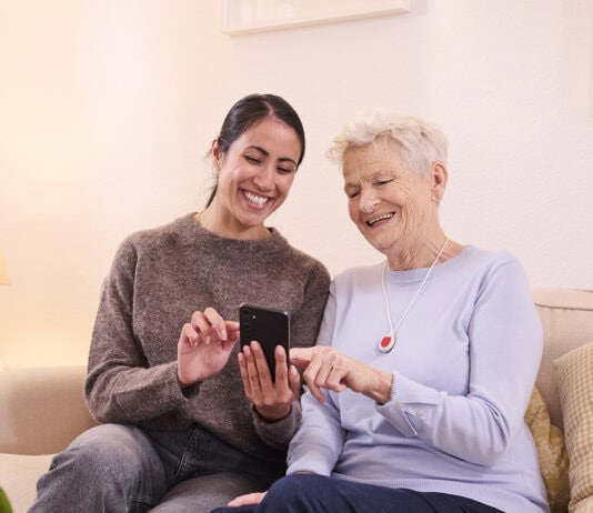 Hausnotruf: Neue App für Angehörige sorgt für mehr Sicherheit und Komfort Hausnotruf: Neue App für Angehörige sorgt für mehr Sicherheit und Komfort