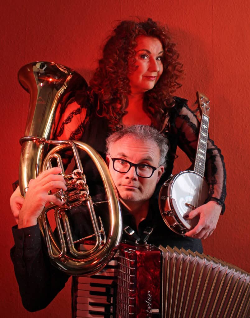 Frau Sonntag und ihr ständiger Begleiter