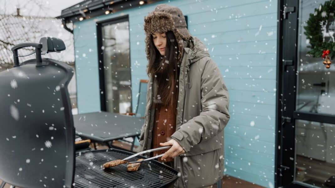 Verbrauchertipp | Grillen im Winter: Tipps für den richtigen Umgang mit dem Gasgrill Grillen im Winter: Tipps für den richtigen Umgang mit dem Gasgrill