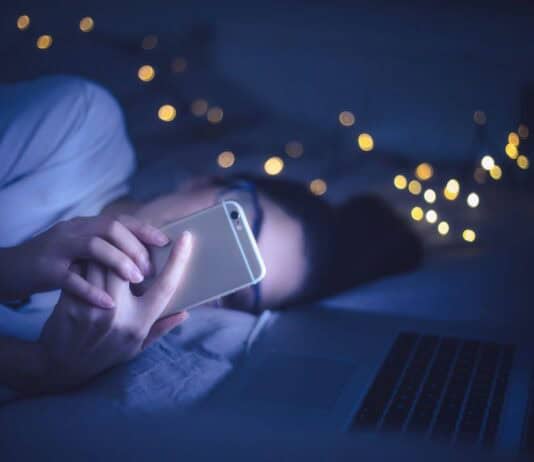 Digitale Abhängigkeit – Anzeichen erkennen und handeln Digitale Abhängigkeit – Anzeichen erkennen und handeln