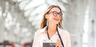 Von Flensburg in die Welt: Wie Reisende heute auch unterwegs digital vernetzt bleiben Von Flensburg in die Welt: Wie Reisende heute auch unterwegs digital vernetzt bleiben