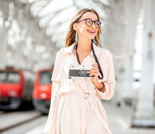 Von Flensburg in die Welt: Wie Reisende heute auch unterwegs digital vernetzt bleiben Von Flensburg in die Welt: Wie Reisende heute auch unterwegs digital vernetzt bleiben