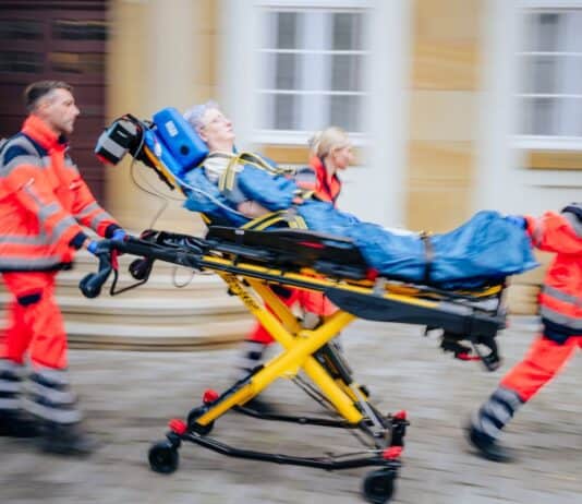 Herzinfarkt, Schlaganfall, Sepsis – Warnzeichen erkennen und Leben retten Herzinfarkt, Schlaganfall, Sepsis - Warnzeichen erkennen und Leben retten