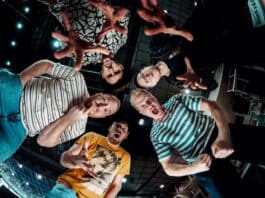 Fäaschtbänkler – laut, liebevoll irre und komplett unvergleichlich Fäaschtbänkler