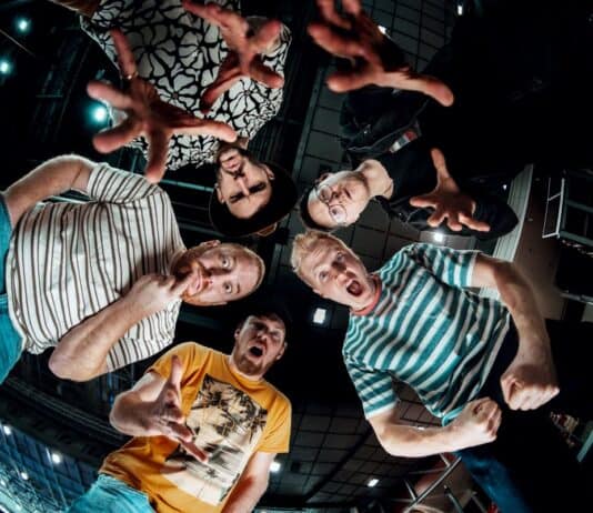 Fäaschtbänkler – laut, liebevoll irre und komplett unvergleichlich Fäaschtbänkler