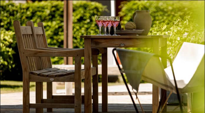 Gartenmöbel aus Holz richtig pflegen Gartenmöbel aus Holz richtig pflegen