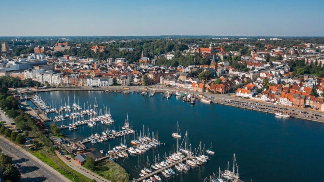 Flensburg statt Großstadtstress: Warum die Förde für junge Leute plötzlich richtig spannend wird
