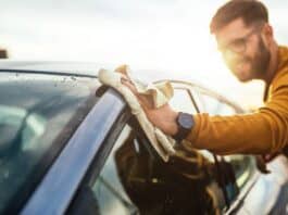 In 7 Schritten fit fürs Frühjahr: So wird das Auto jetzt auf Vordermann gebracht In 7 Schritten fit fürs Frühjahr: So wird das Auto jetzt auf Vordermann gebracht