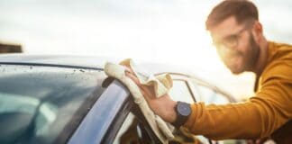 In 7 Schritten fit fürs Frühjahr: So wird das Auto jetzt auf Vordermann gebracht In 7 Schritten fit fürs Frühjahr: So wird das Auto jetzt auf Vordermann gebracht