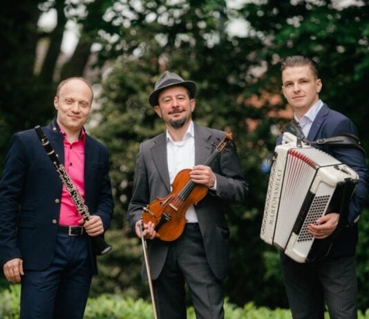 The Klezmer Tunes: Stars above the Shtetl The Klezmer Tunes: Stars above the Shtetl