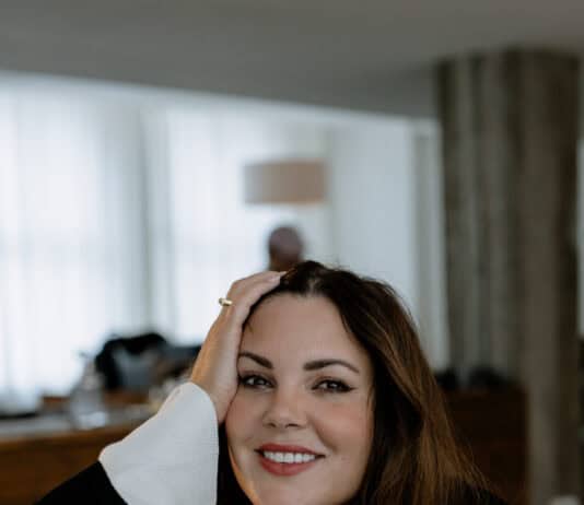 Paula Lambert – Finde dich gut, sonst findet dich keiner Paula Lambert live
