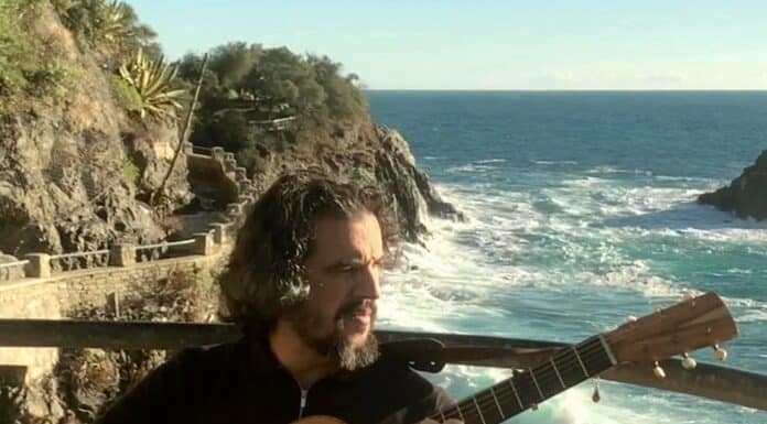 Aronne Dell’Oro: From Mediterranean Roots to Folk Blues Aronne Dell'Oro: From Mediterranean Roots to Folk Blues