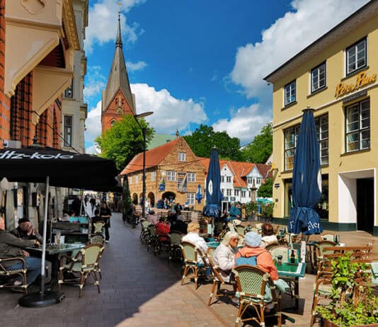 Der Nordermarkt – einer der beiden Flensburger Hauptmarktplätze Der Nordermarkt – einer der beiden Flensburger Hauptmarktplätze
