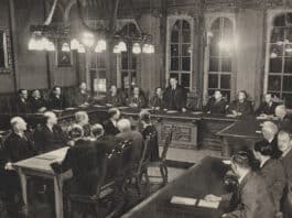 Flensburg 1946 Folge 4 – Butter-Schiebung ein tragischer Unfall und ein Zirkus Flensburg 1946 Folge 4 Butter-Schiebung ein tragischer Unfall und ein Zirkus