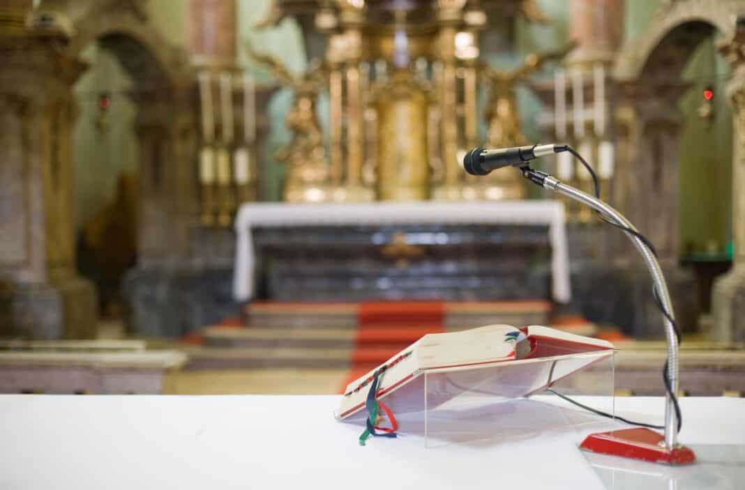 „Alles hat seine Zeit“ – Gottesdienst zu Momo für Jung und Alt