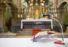 „Alles hat seine Zeit“ – Gottesdienst zu Momo für Jung und Alt „Alles hat seine Zeit“ – Gottesdienst zu Momo für Jung und Alt